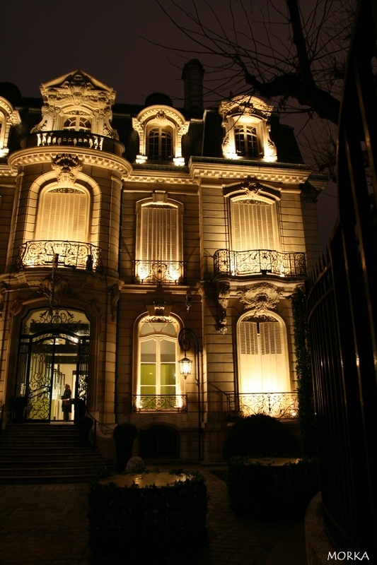 Hôtel parisien la nuit